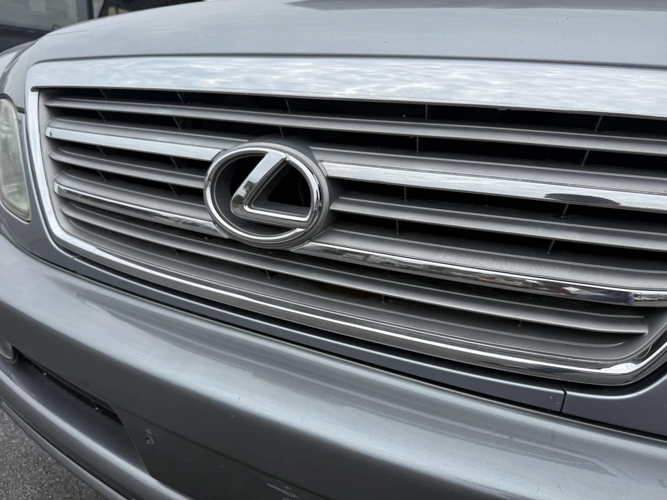 2003 Lexus LX 2nd Gen - Image 27 of 31