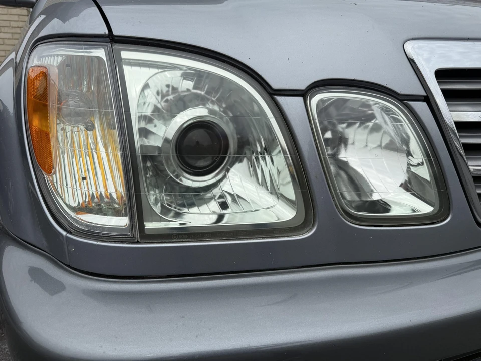 2003 Lexus LX 2nd Gen - Image 23 of 31