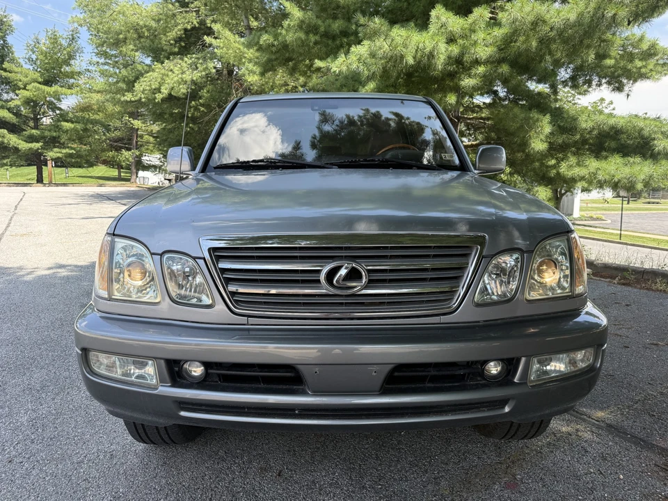 2003 Lexus LX 2nd Gen - Image 20 of 31