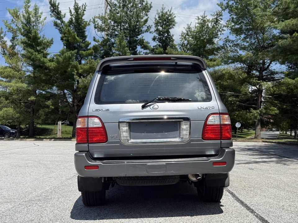 2003 Lexus LX 2nd Gen - Image 14 of 31