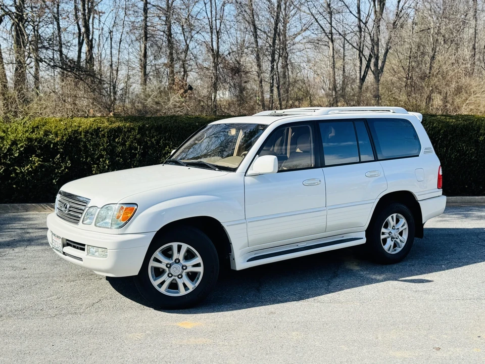 2003 Lexus LX 2nd Gen - Image 7 of 31