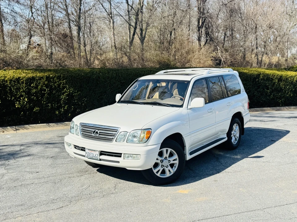 2003 Lexus LX 2nd Gen - Image 27 of 31
