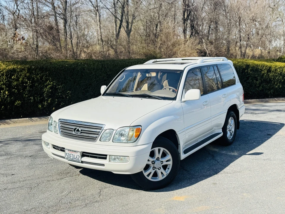 2003 Lexus LX 2nd Gen - Image 26 of 31