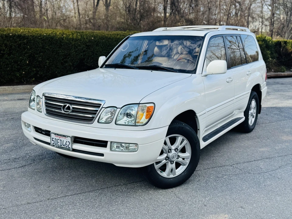 2003 Lexus LX 2nd Gen - Image 15 of 31