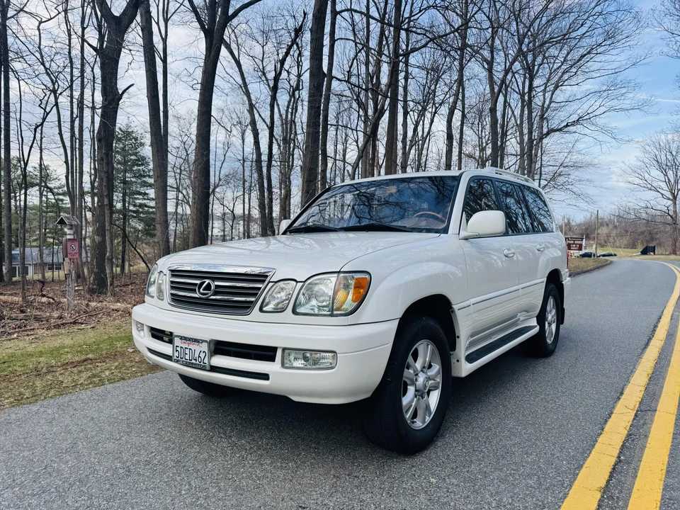 2003 Lexus LX 2nd Gen - Image 24 of 31