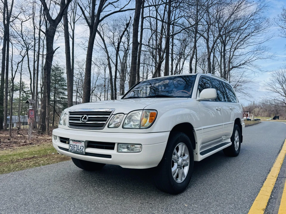 2003 Lexus LX 2nd Gen - Image 23 of 31