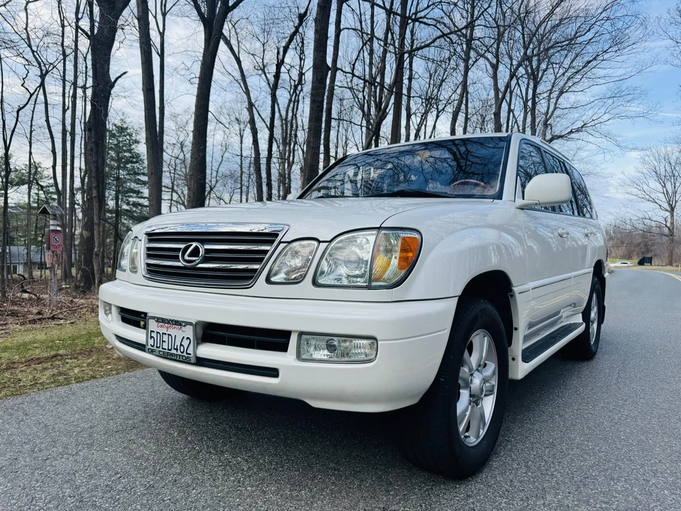2003 Lexus LX 2nd Gen - Image 20 of 31