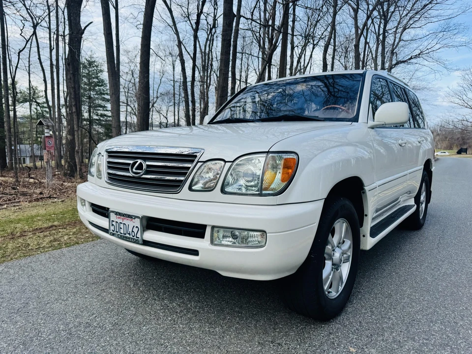 2003 Lexus LX 2nd Gen - Image 22 of 31