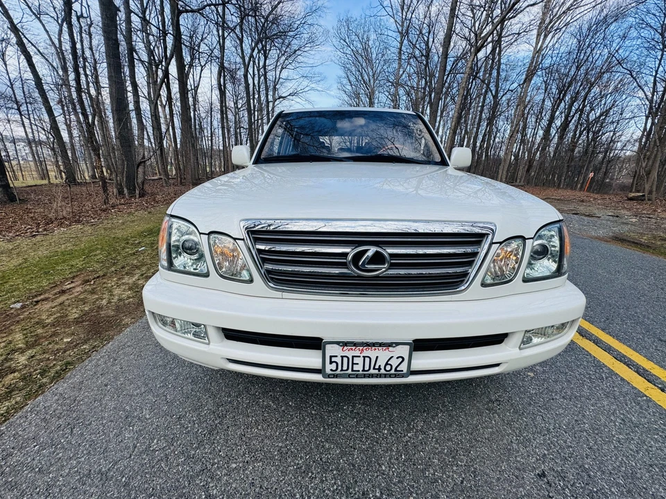 2003 Lexus LX 2nd Gen - Image 31 of 31