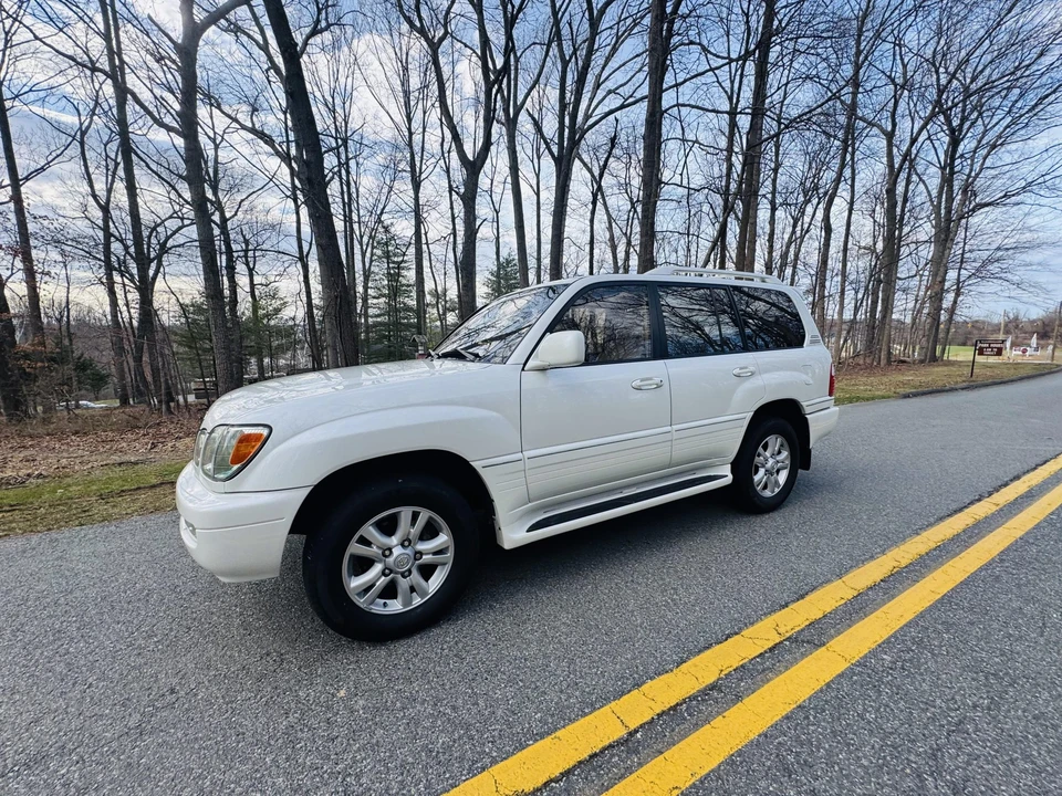 2003 Lexus LX 2nd Gen - Image 3 of 31