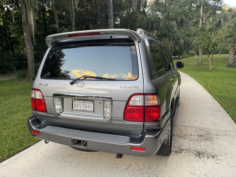 2003 Lexus LX 2nd Gen - Image 7 of 31