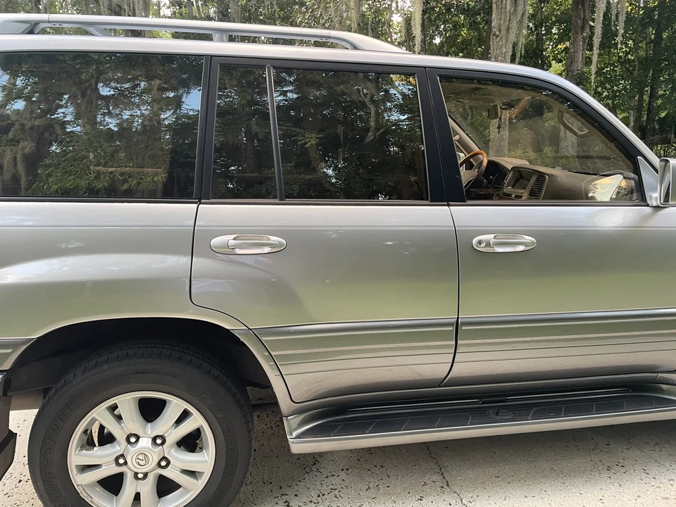 2003 Lexus LX 2nd Gen - Image 13 of 31