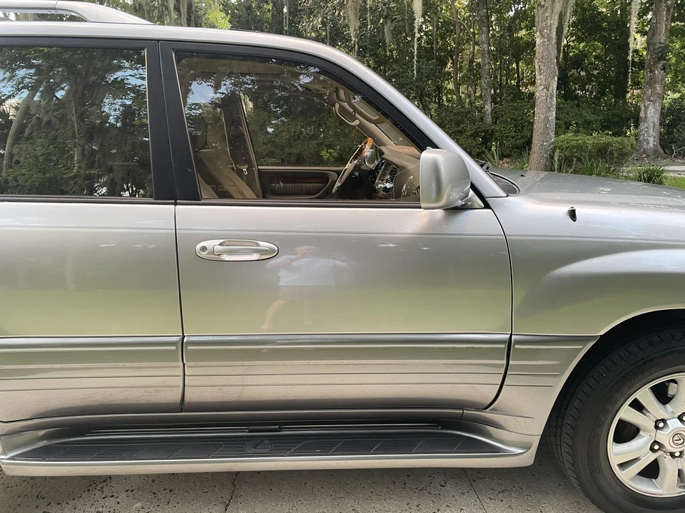 2003 Lexus LX 2nd Gen - Image 14 of 31
