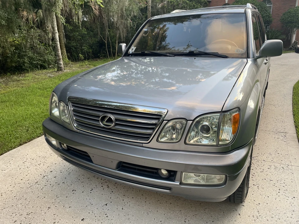 2003 Lexus LX 2nd Gen - Image 2 of 31