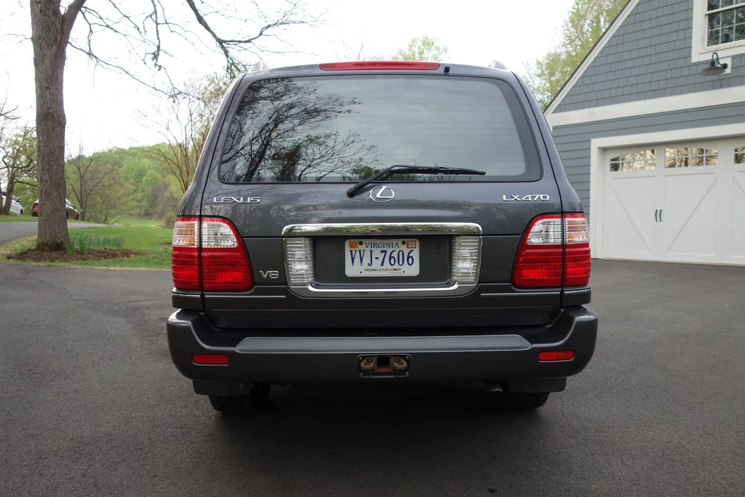 2003 Lexus LX 2nd Gen - Image 7 of 31