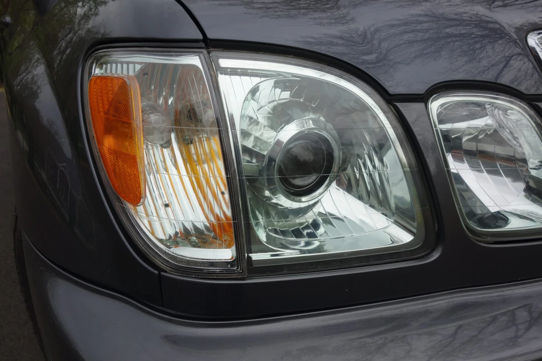 2003 Lexus LX 2nd Gen - Image 13 of 31