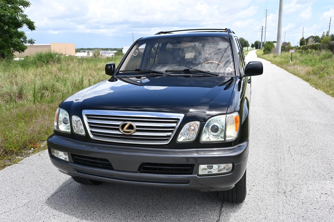 2003 Lexus LX 2nd Gen - Image 2 of 31