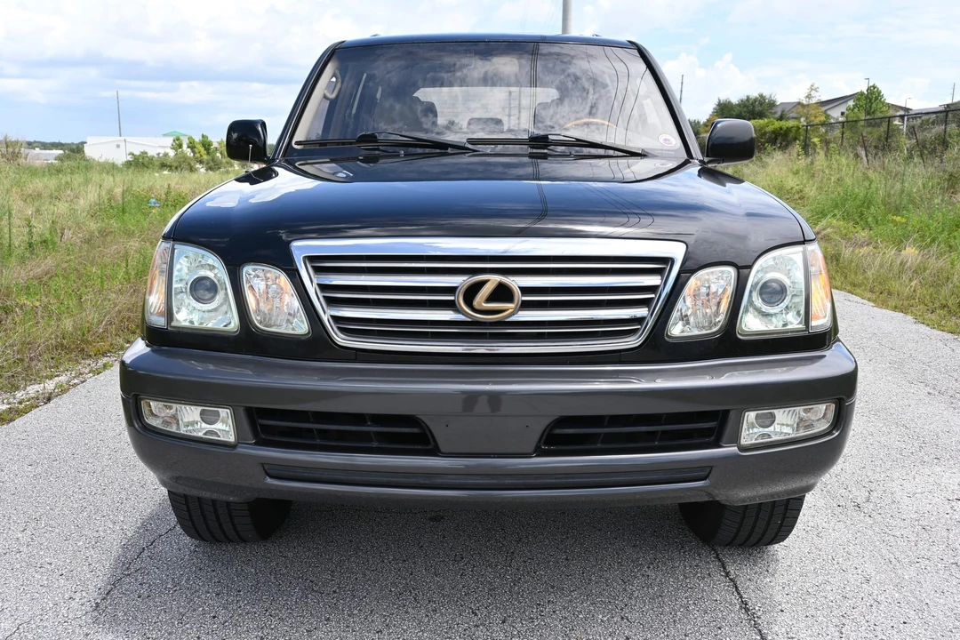 2003 Lexus LX 2nd Gen - Image 30 of 31