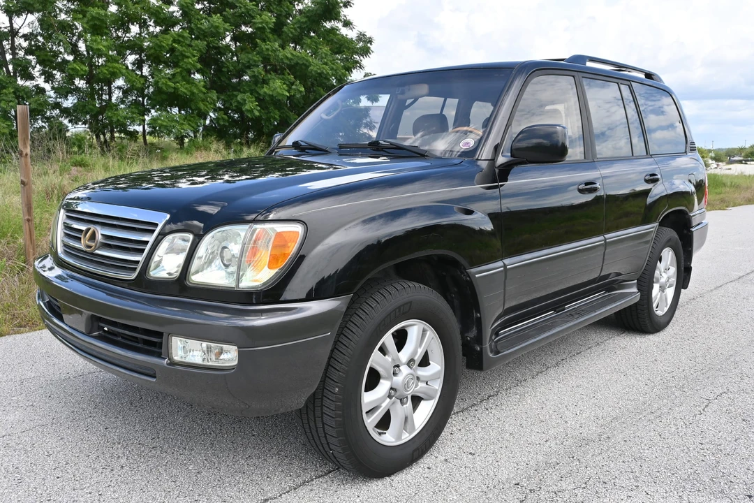 2003 Lexus LX 2nd Gen - Image 7 of 31