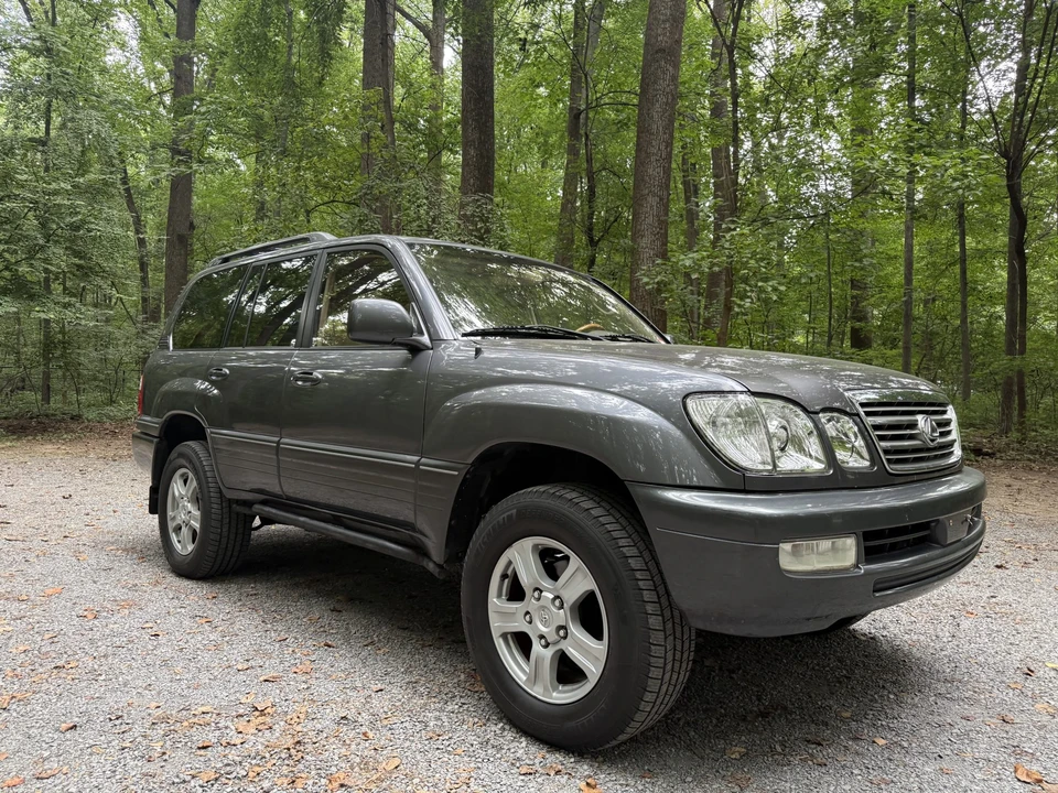 2003 Lexus LX 2nd Gen - Image 8 of 31