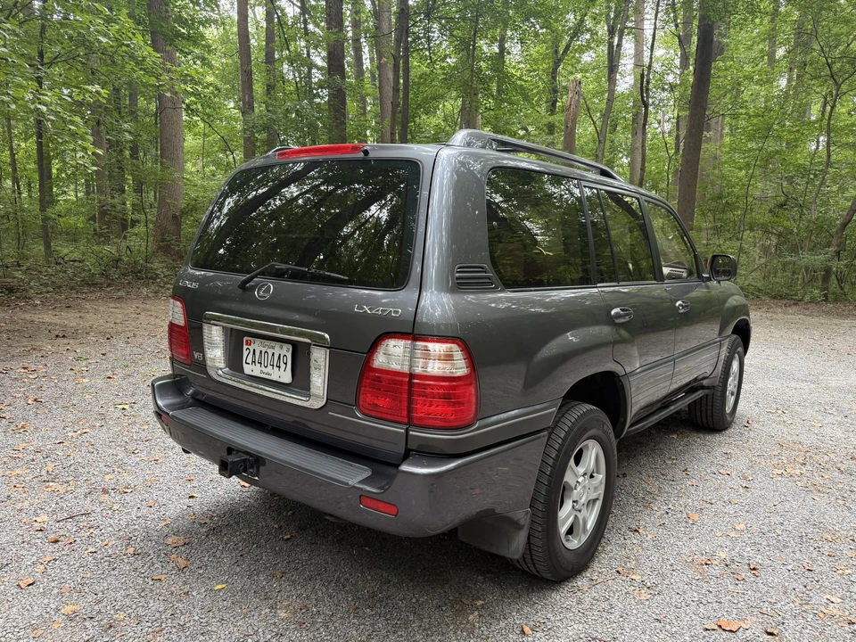2003 Lexus LX 2nd Gen - Image 16 of 31