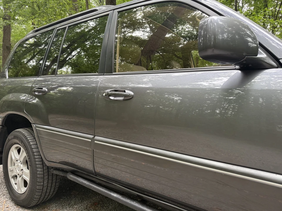 2003 Lexus LX 2nd Gen - Image 30 of 31
