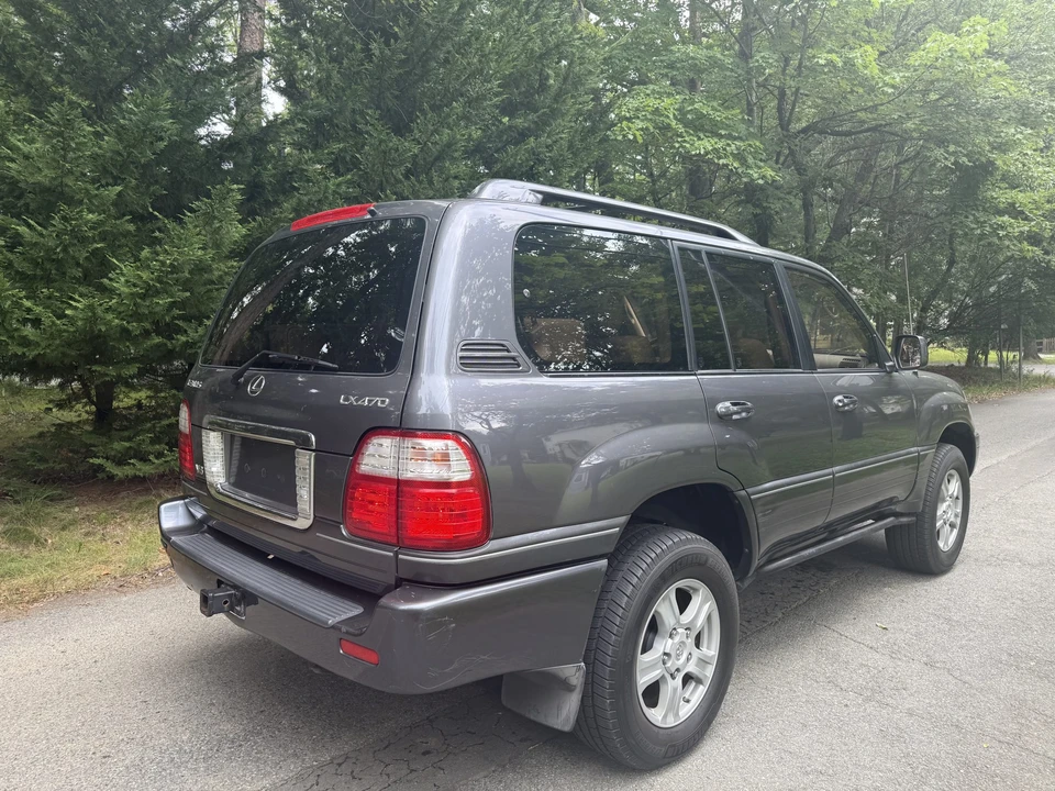 2003 Lexus LX 2nd Gen - Image 15 of 31