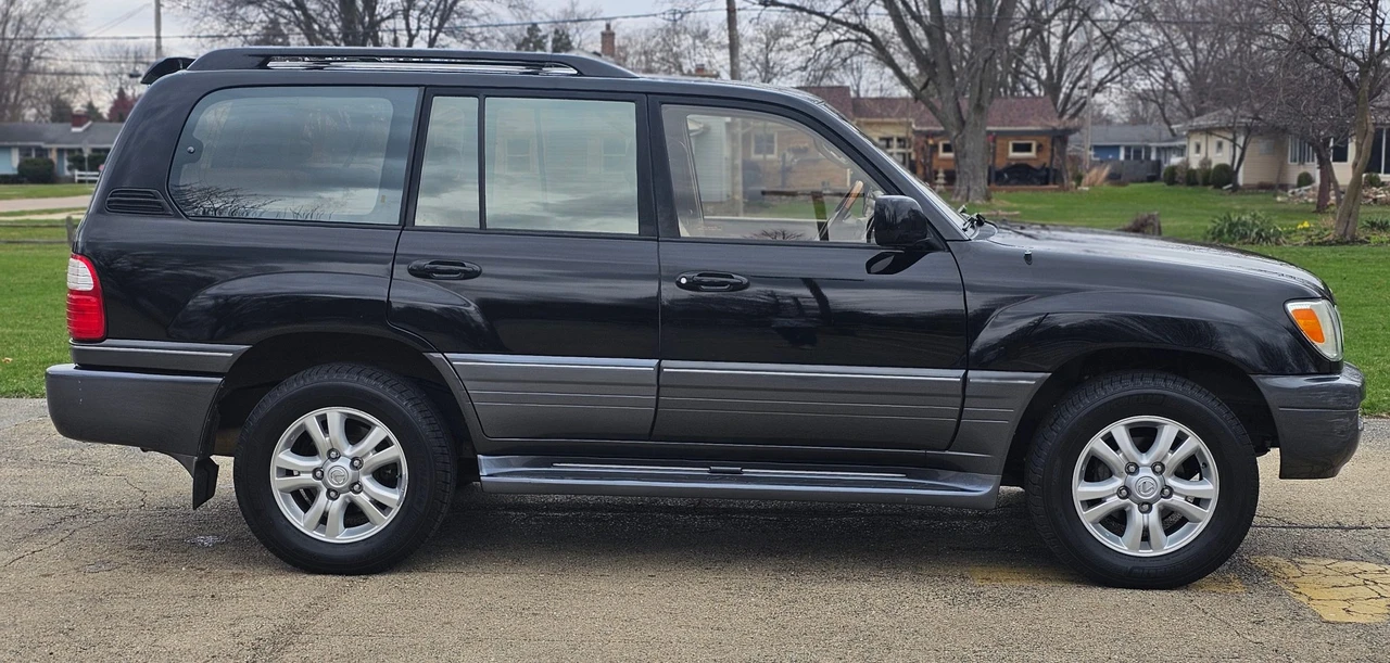 2003 Lexus LX 2nd Gen - Image 13 of 31