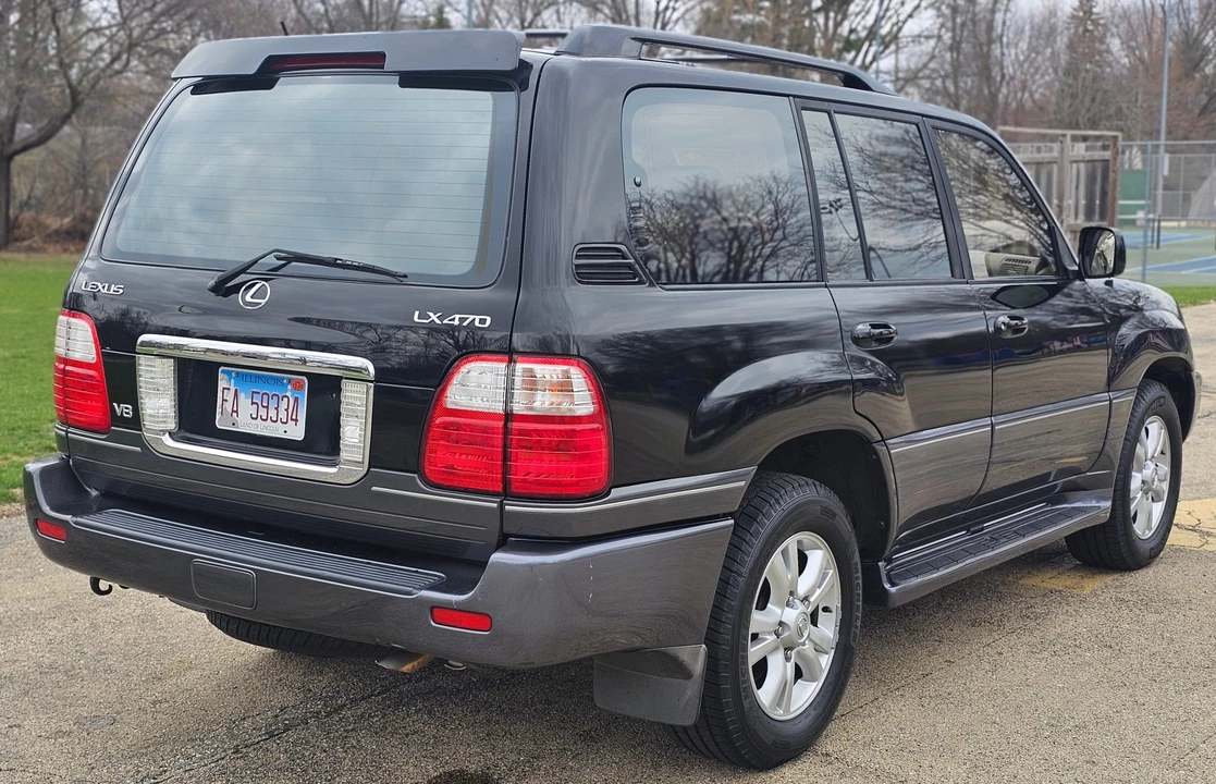 2003 Lexus LX 2nd Gen - Image 18 of 31