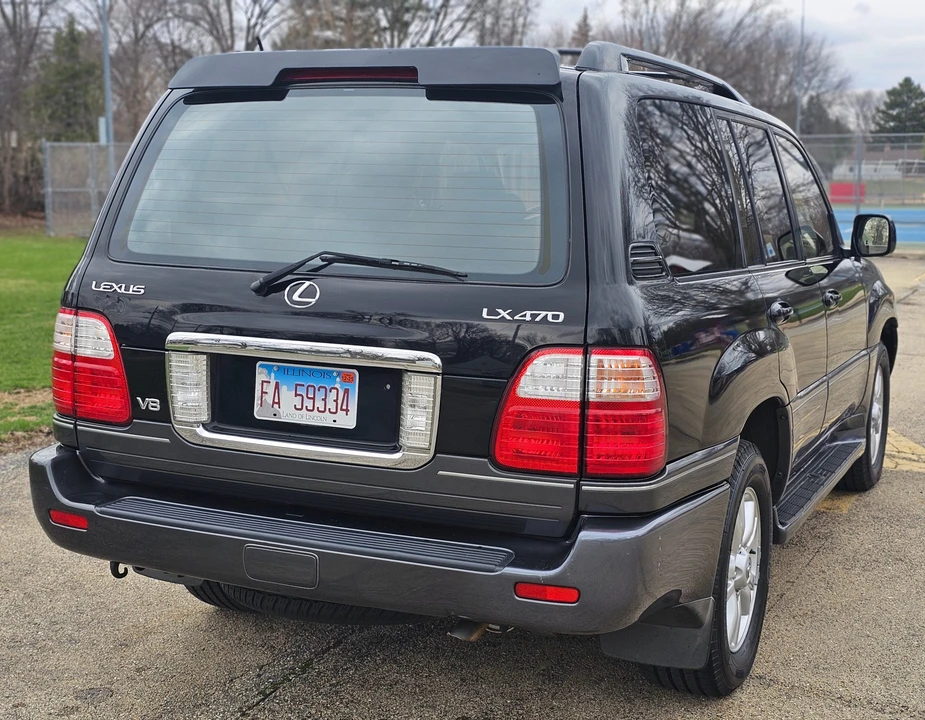 2003 Lexus LX 2nd Gen - Image 19 of 31