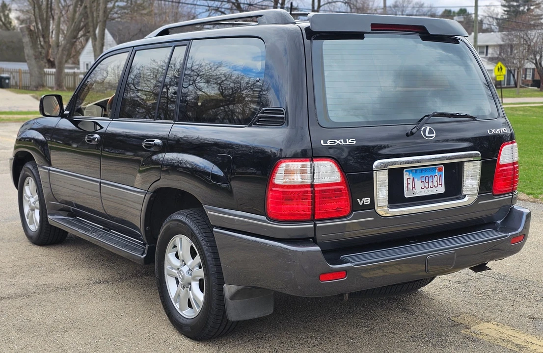2003 Lexus LX 2nd Gen - Image 25 of 31