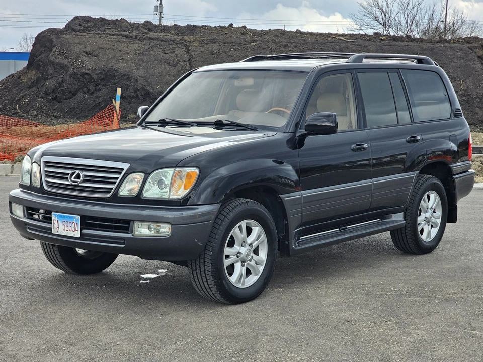 2003 Lexus LX 2nd Gen - Image 3 of 31