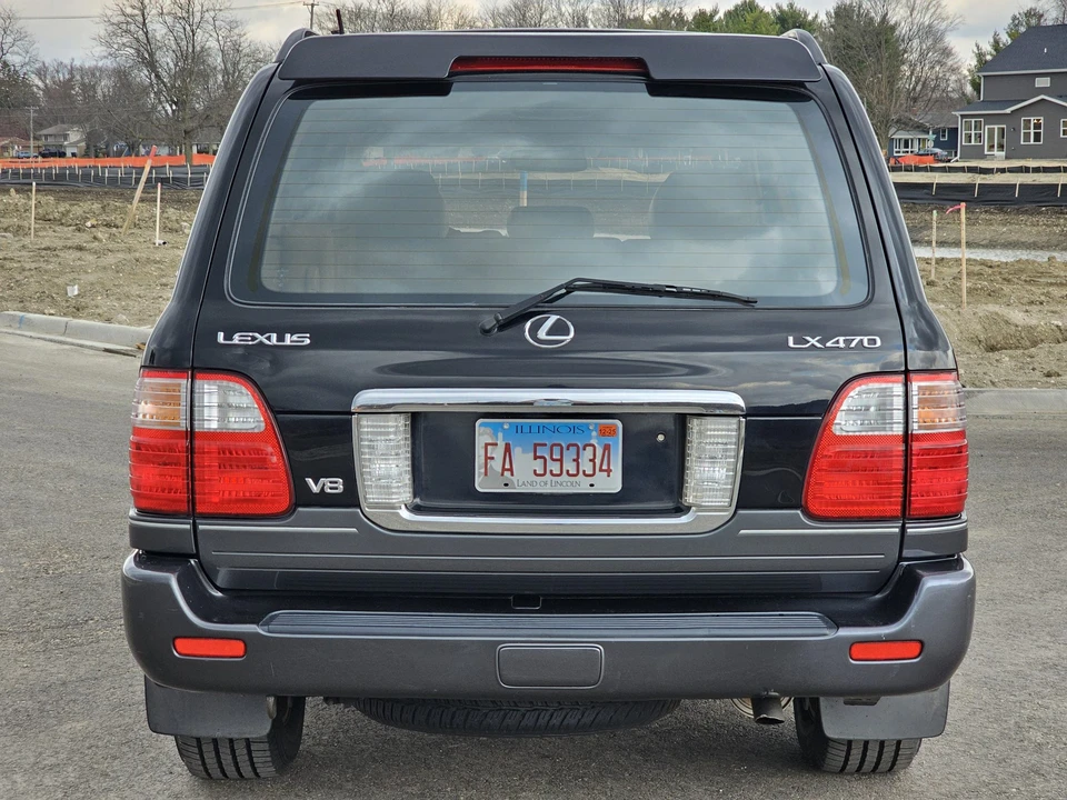 2003 Lexus LX 2nd Gen - Image 23 of 31