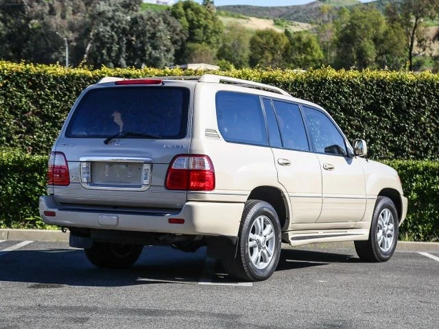 2003 Lexus LX 2nd Gen - Image 5 of 21