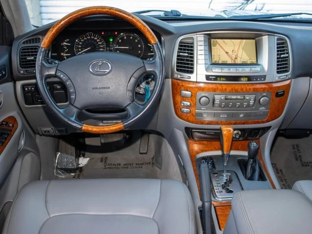 2003 Lexus LX 2nd Gen - Image 16 of 21