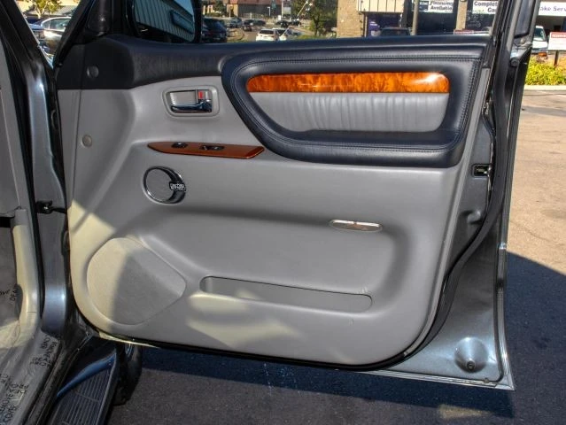 2003 Lexus LX 2nd Gen - Image 21 of 21