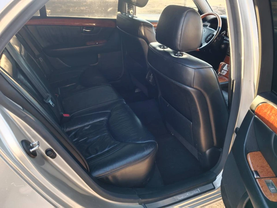2003 Lexus LS 3rd Gen - Image 10 of 10
