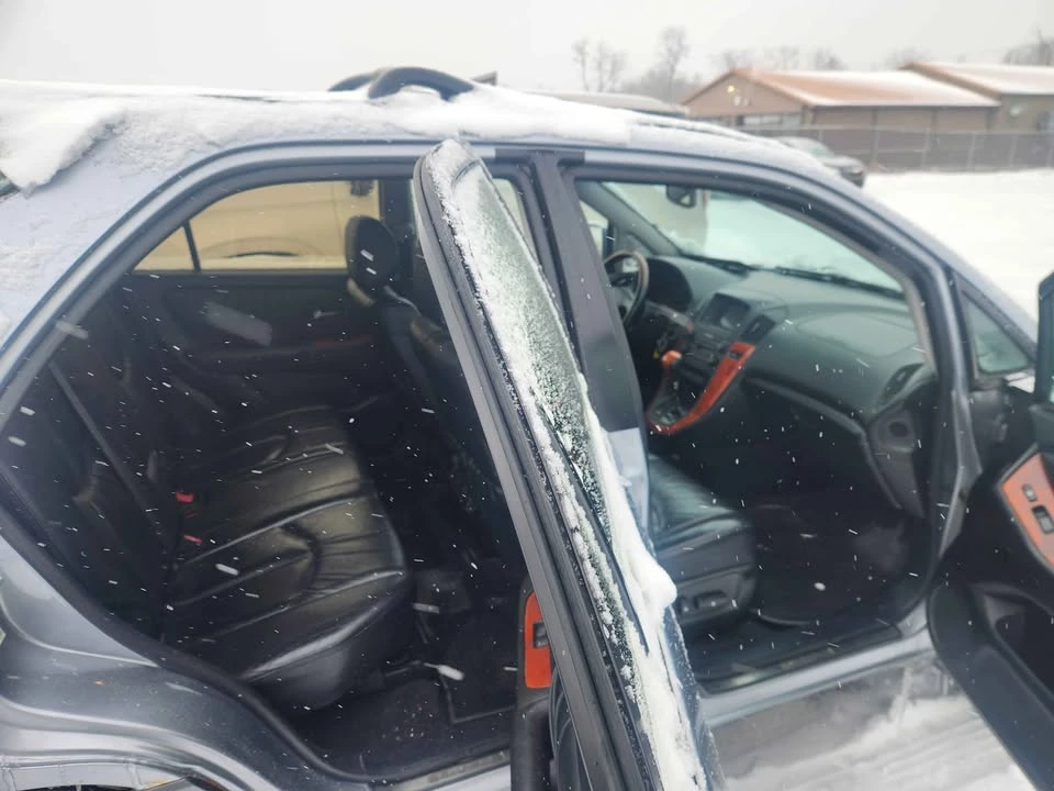 2003 Lexus RX 1st Gen - Image 13 of 14