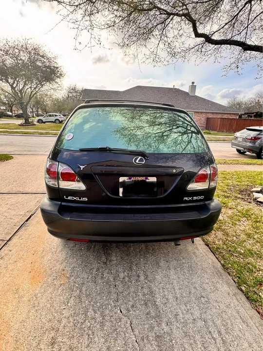 2003 Lexus RX 1st Gen - Image 2 of 9