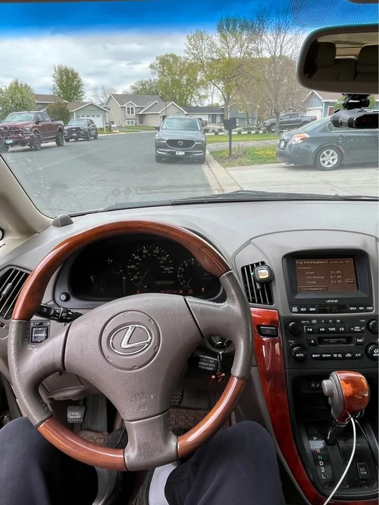 2003 Lexus RX 1st Gen - Image 6 of 11