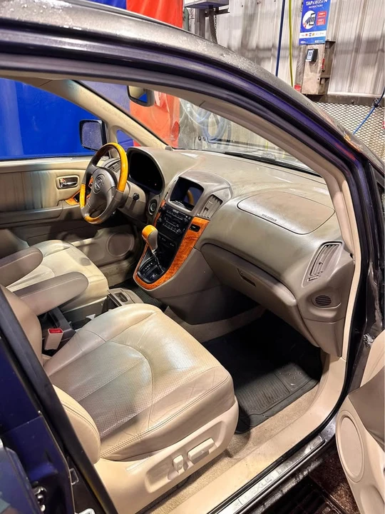 2003 Lexus RX 1st Gen - Image 4 of 8