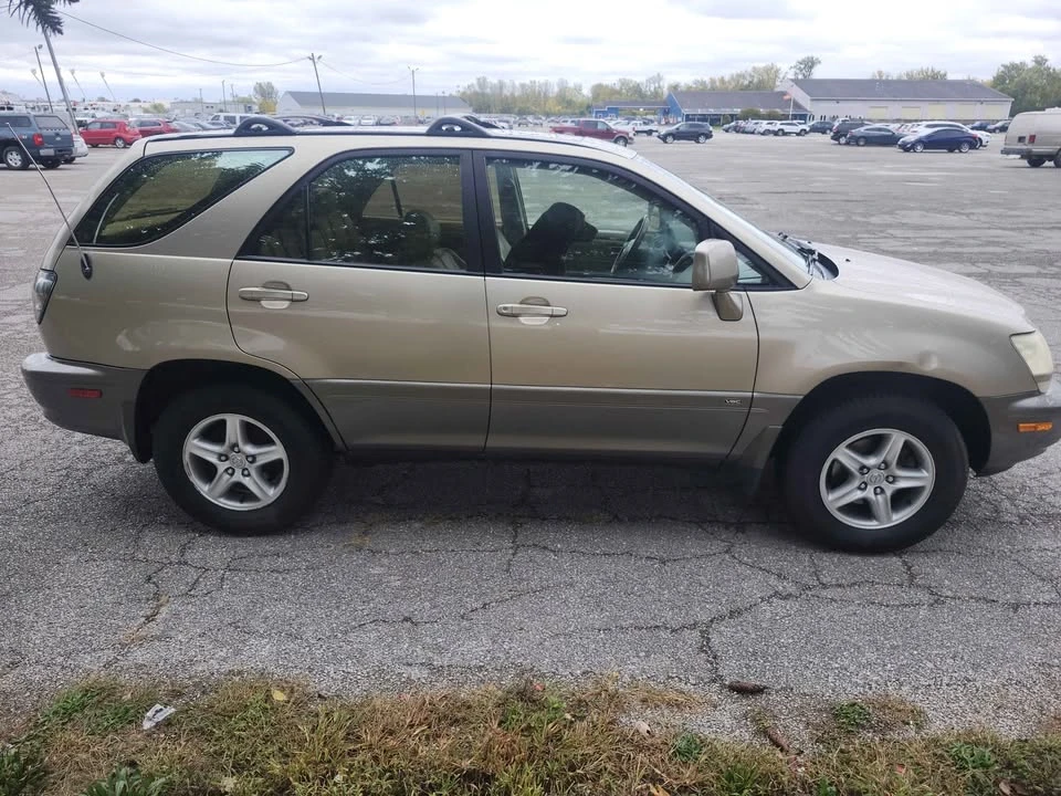 2003 Lexus RX 1st Gen - Image 3 of 9