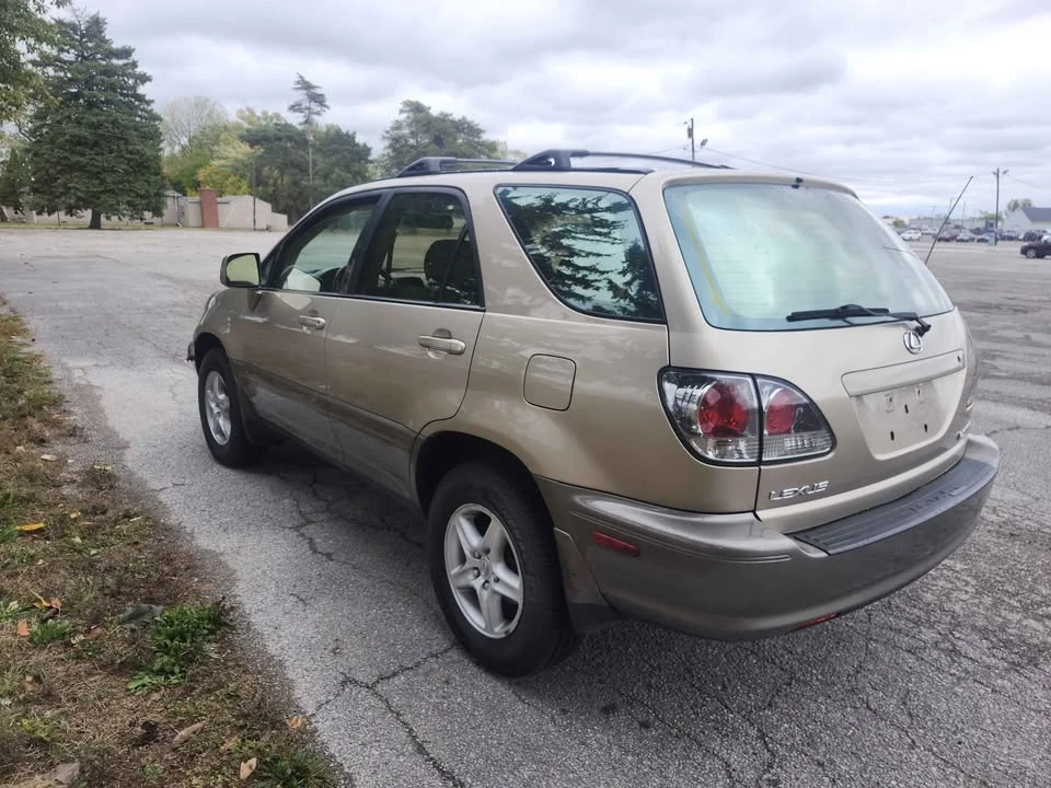 2003 Lexus RX 1st Gen - Image 5 of 9