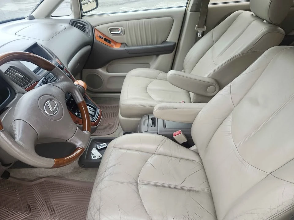 2003 Lexus RX 1st Gen - Image 6 of 9