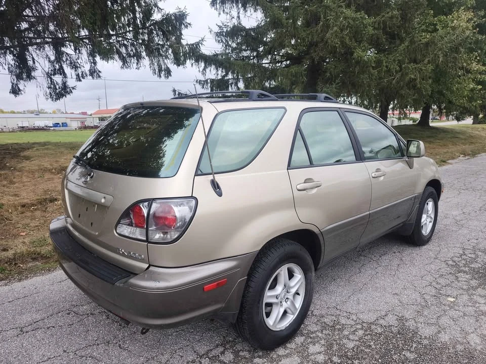 2003 Lexus RX 1st Gen - Image 4 of 9
