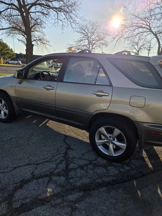 2003 Lexus RX 1st Gen - Image 4 of 11