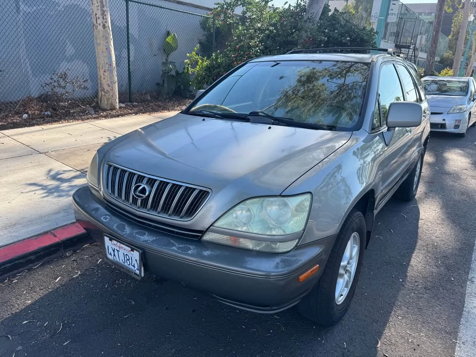 2003 Lexus RX 1st Gen - Image 2 of 5