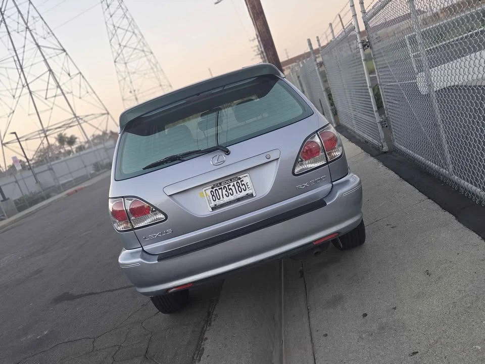 2003 Lexus RX 1st Gen - Image 3 of 12
