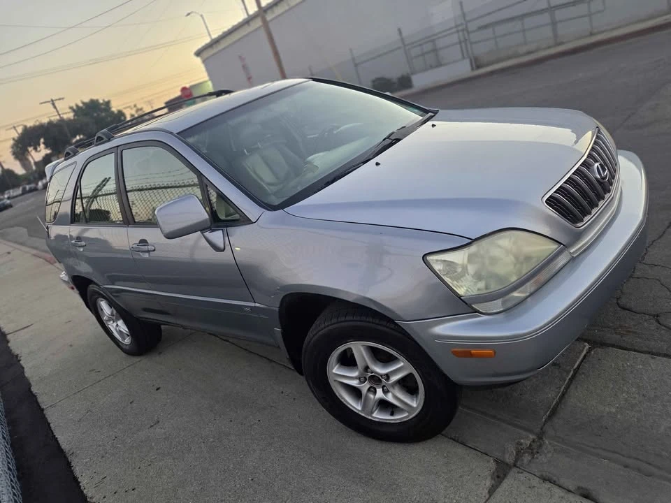 2003 Lexus RX 1st Gen - Image 6 of 12