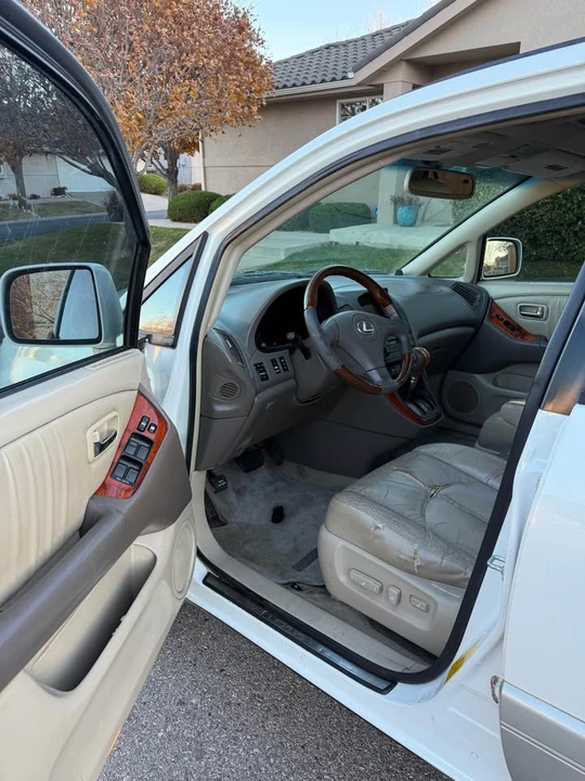 2003 Lexus RX 1st Gen - Image 6 of 13